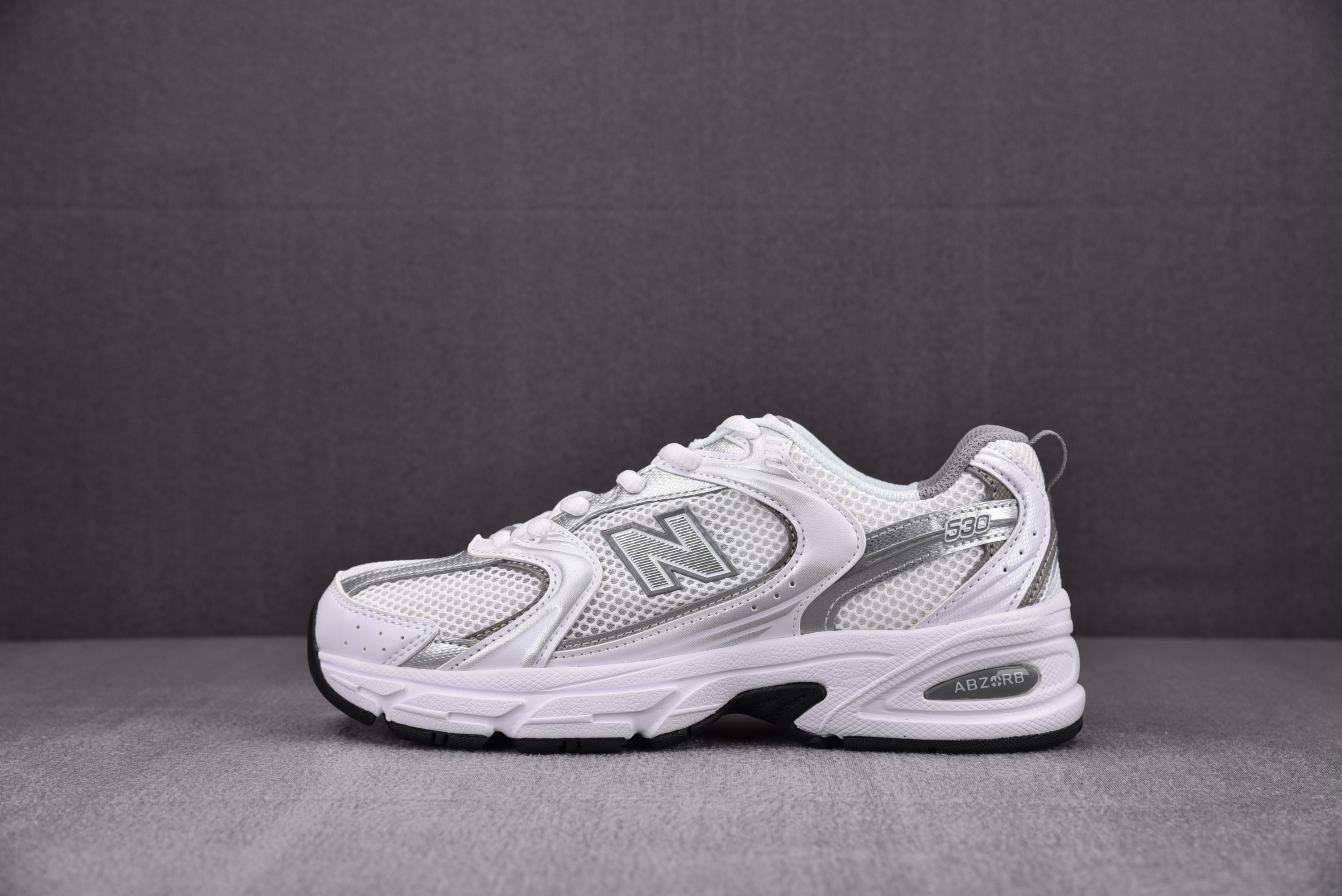 New Balance 530 White Silver Metallic