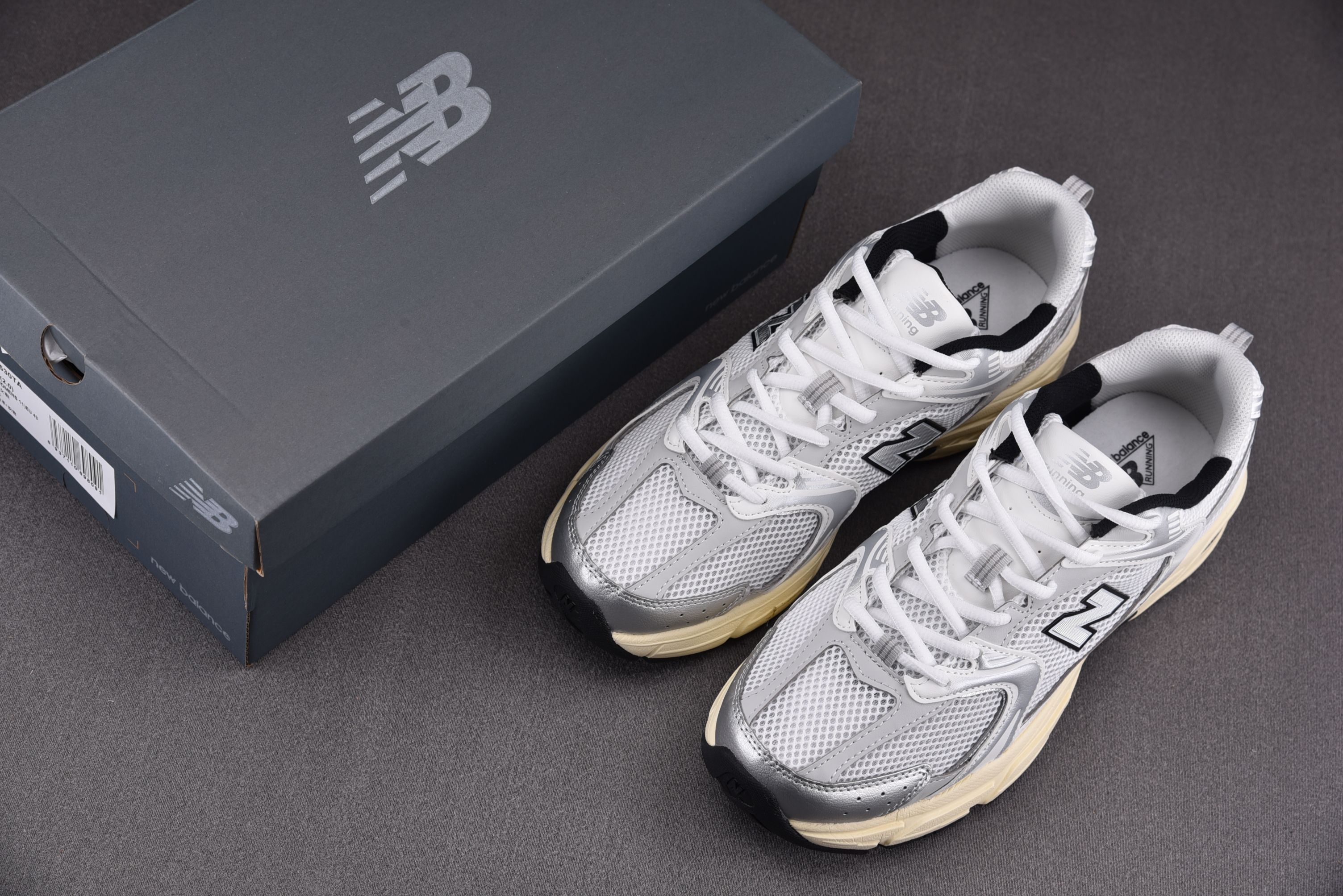 New Balance 530 Silver Cream