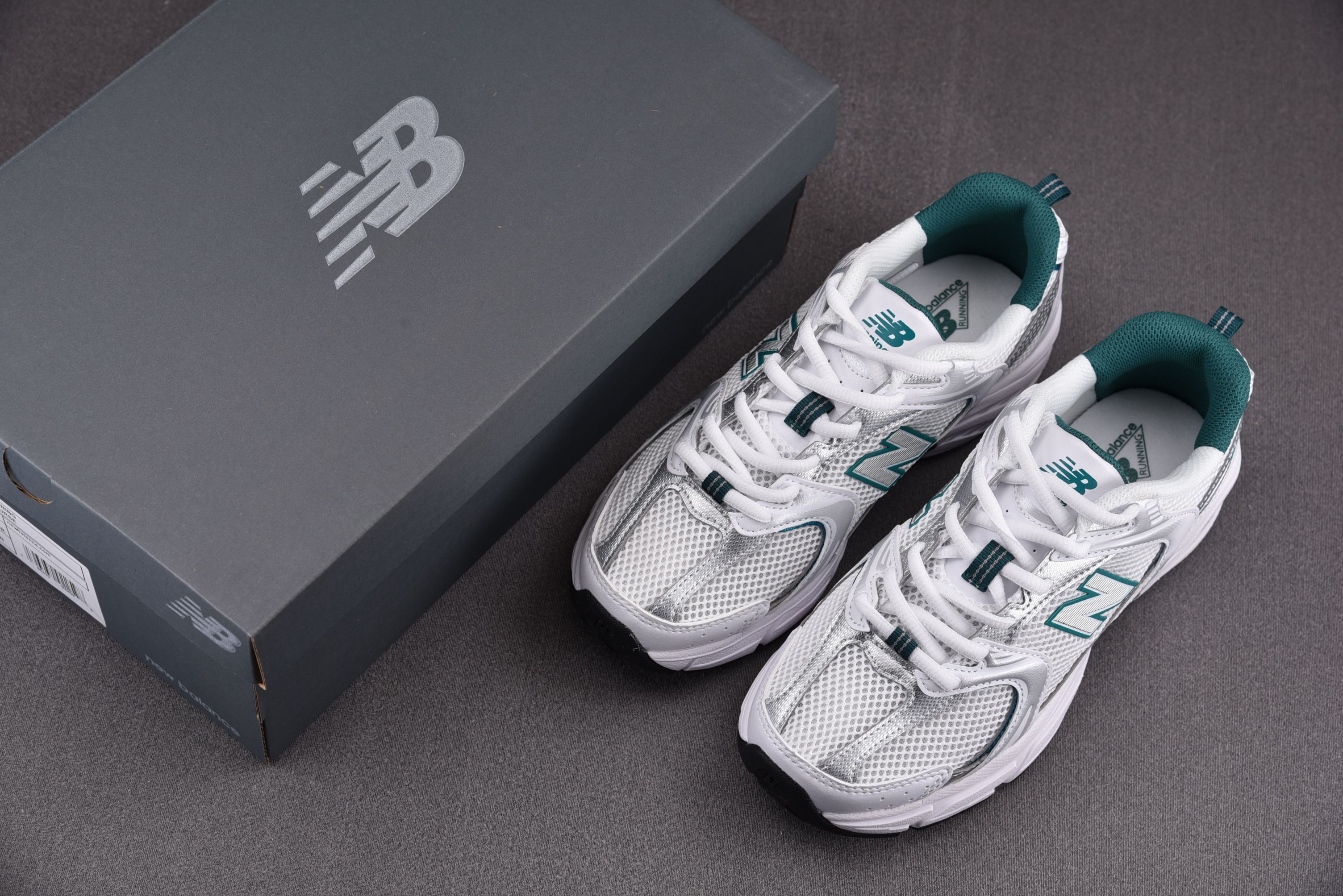 New Balance 530 White Silver Green