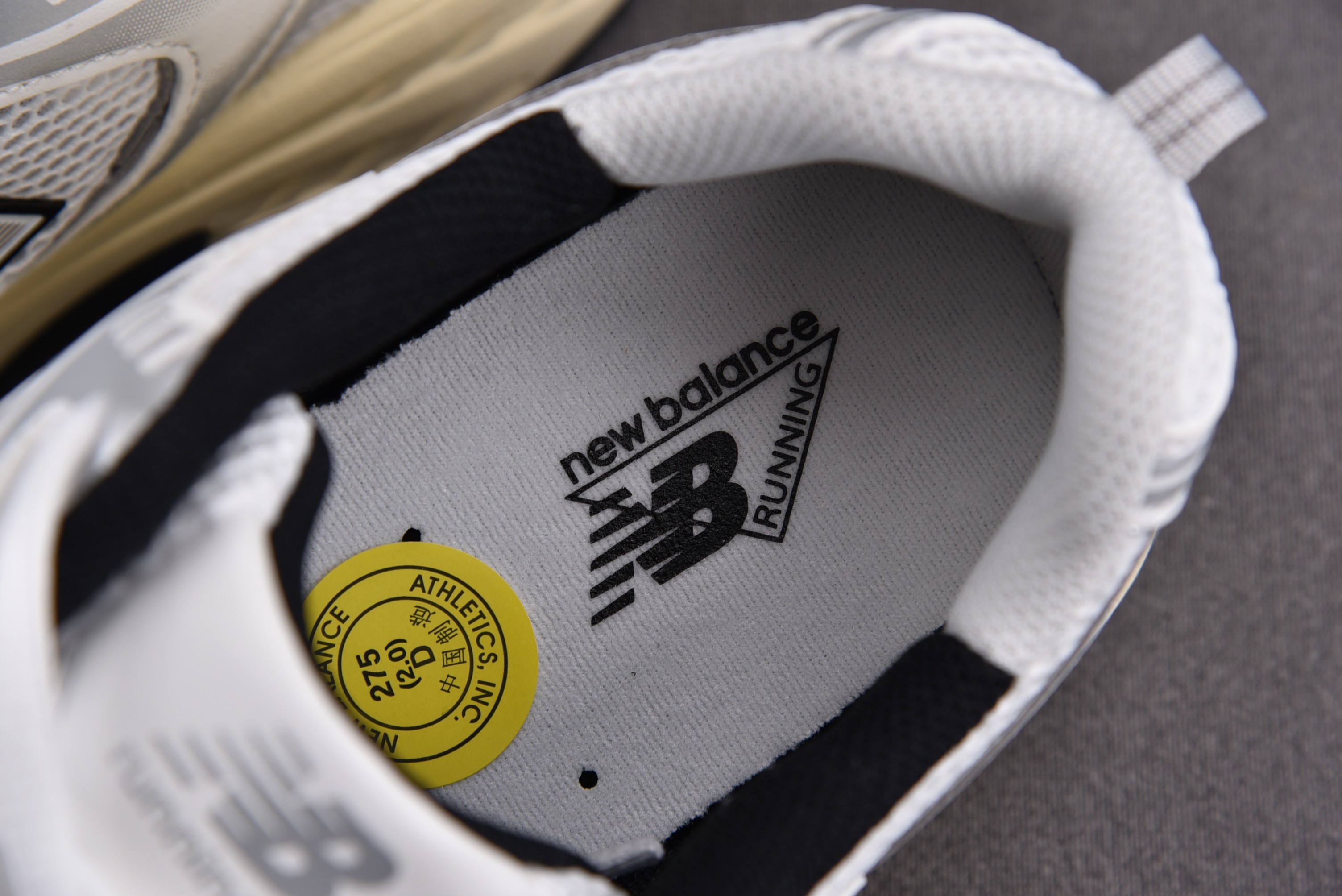 New Balance 530 Silver Cream