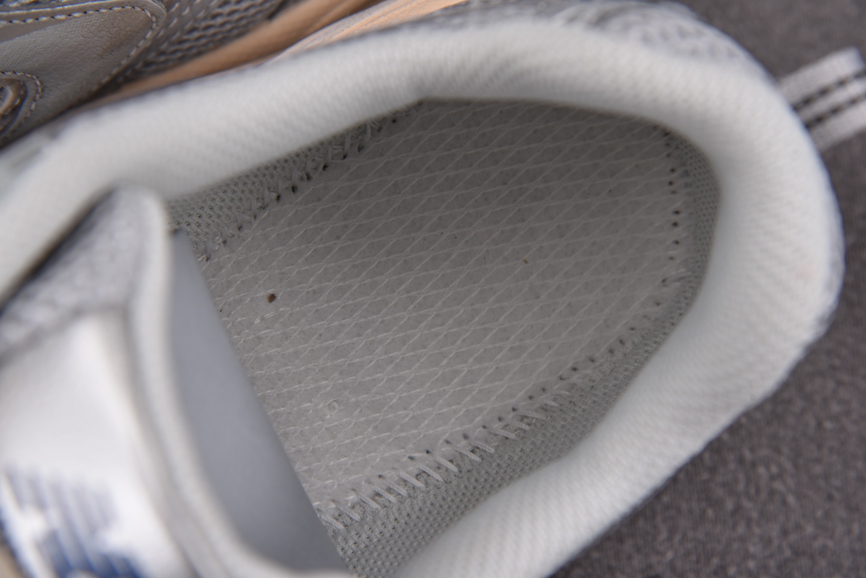 New Balance 530 Silver Metallic Moonbeam